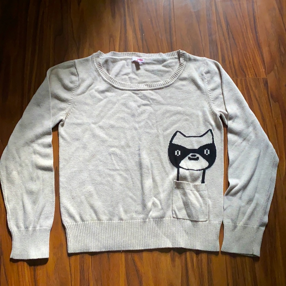 Cat pocket shirt